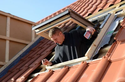Pose de fenêtres de toit Velux à Montazels